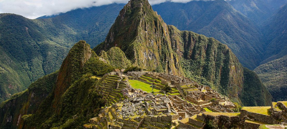 machupicchu-inca-ruins-cusco-peru-unesco-world-heritage-site-hiking-trek-unique-destination-concept (2)