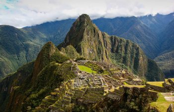 machupicchu-inca-ruins-cusco-peru-unesco-world-heritage-site-hiking-trek-unique-destination-concept (2)