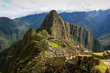 machupicchu-inca-ruins-cusco-peru-unesco-world-heritage-site-hiking-trek-unique-destination-concept (2)